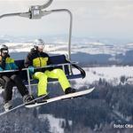 Na českých horách bude plno, nové lyžaře lovíme i v Dánsku